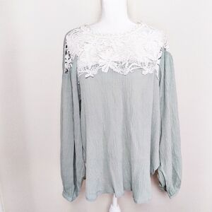 Umgee Green and Off-white Cottagecore Tunic Top NWT Size Small
